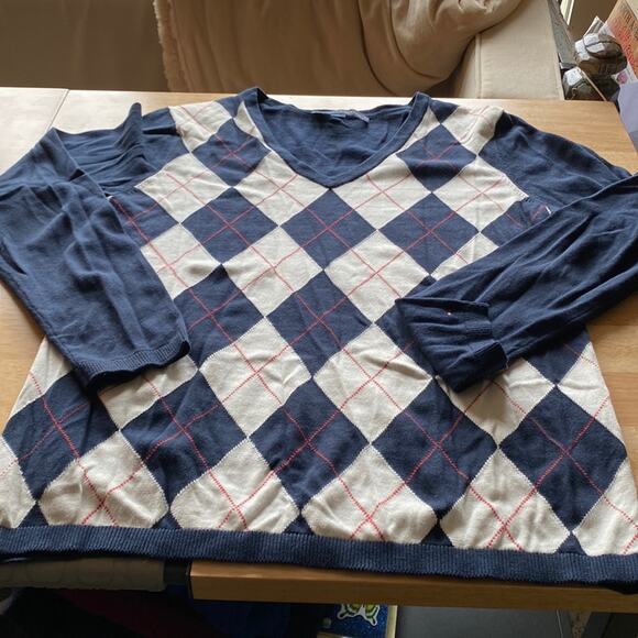 TOMMY HILFIGER 100% cotton v-neck argyle sweater - Picture 1 of 5